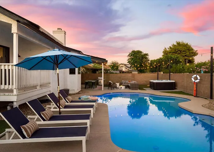 Nights - Pool Hot Tub Put Put Foosball * Glendale