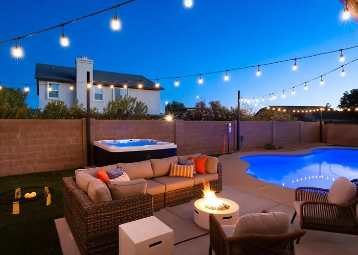 Holiday home Nights - Pool Hot Tub Put Put Foosball
