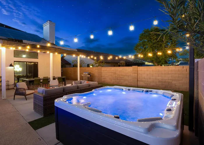 Nights - Pool Hot Tub Put Put Foosball Holiday home *